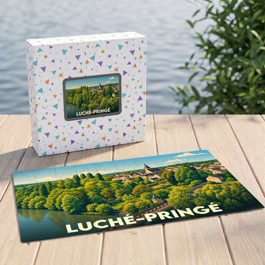 Puzzle souvenir de la ville de Luché-Pringé avec une illustration paysagère stylisée.