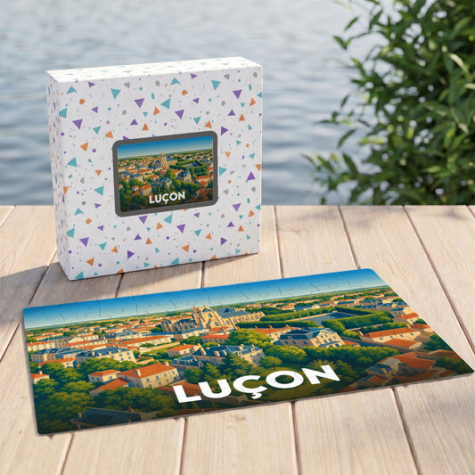 Puzzle souvenir de la ville de Luçon avec une illustration stylisée et colorée.