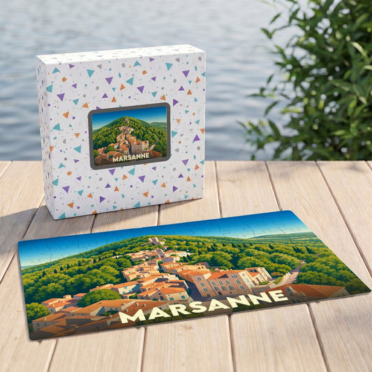 Puzzle souvenir de la ville de Marsanne avec une illustration stylisée de son village perché.