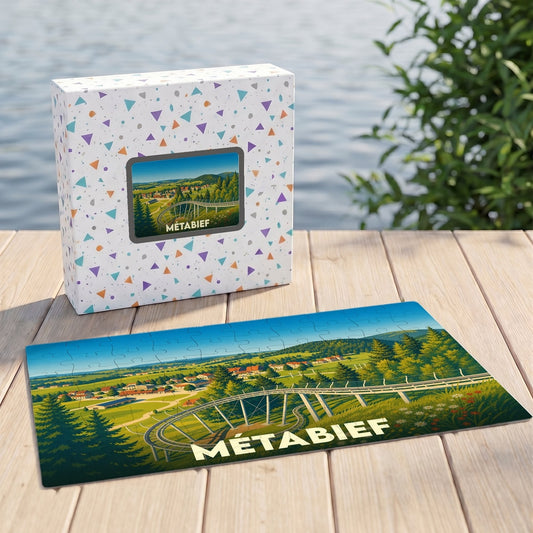 Puzzle souvenir de la ville de Métabief avec une illustration stylisée de son paysage et de ses infrastructures.