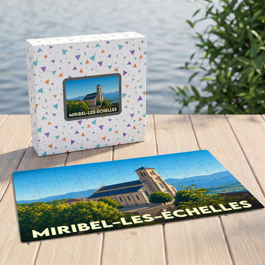 Puzzle souvenir de la ville de Miribel-les-Échelles avec une illustration stylisée de son église et de son paysage.
