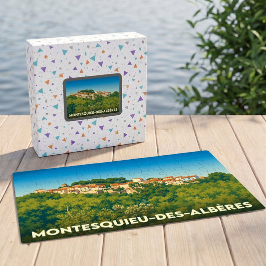 Puzzle souvenir de la ville de Montesquieu-des-Albères avec une illustration stylisée d'un village perché.