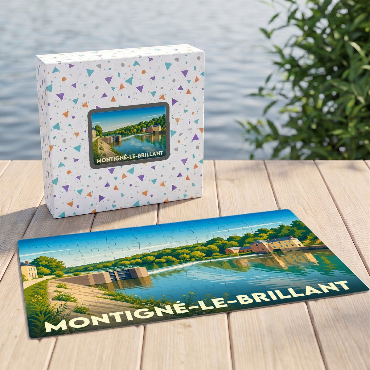 Puzzle souvenir de la ville de Montigné-le-Brillant avec une illustration stylisée d'un paysage fluvial.