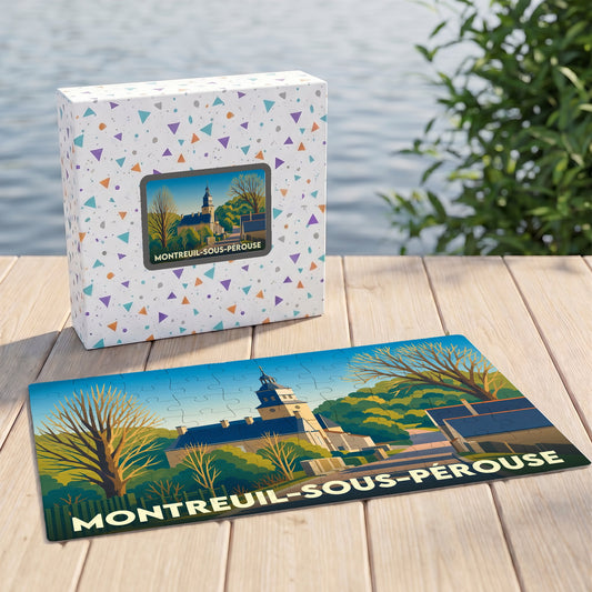 Puzzle souvenir de la ville de Montreuil-sous-Pérouse avec une illustration stylisée de son église et de ses paysages.