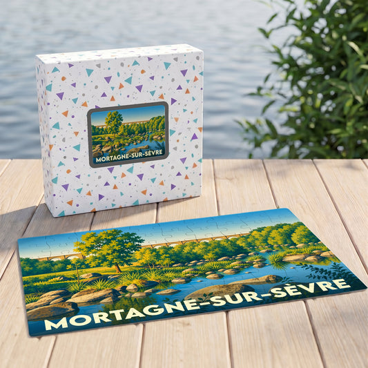 Puzzle souvenir de la ville de Mortagne-sur-Sèvre avec une illustration paysagère stylisée.
