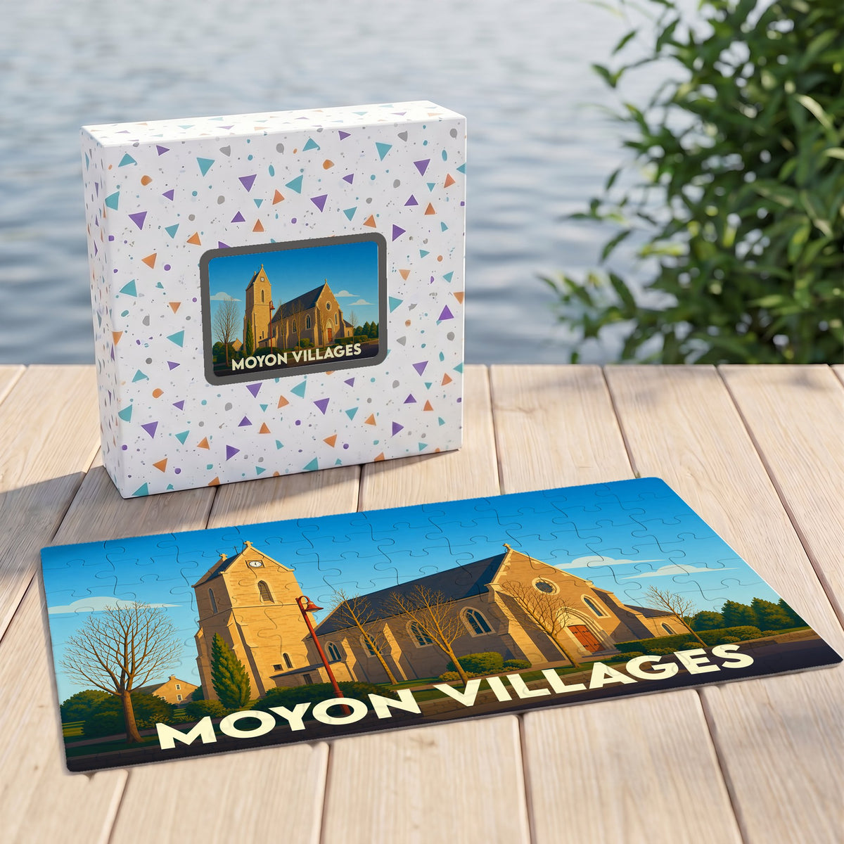 Puzzle souvenir de la commune de Moyon Villages illustrant son église dans un style graphique épuré.