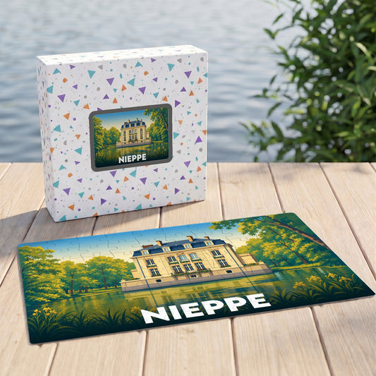 Puzzle souvenir de la ville de Nieppe avec une illustration stylisée d'un château au bord de l'eau.