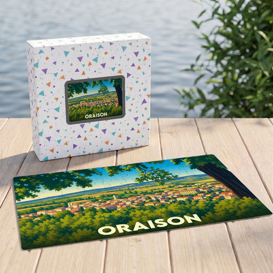 Puzzle souvenir de la ville de Oraison avec une illustration stylisée d'un paysage provençal.