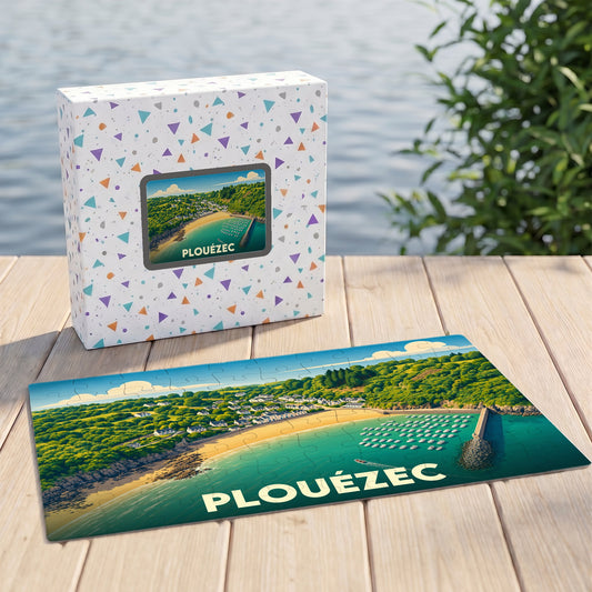 Puzzle souvenir de la ville de Plouézec avec une illustration stylisée d'un port côtier.