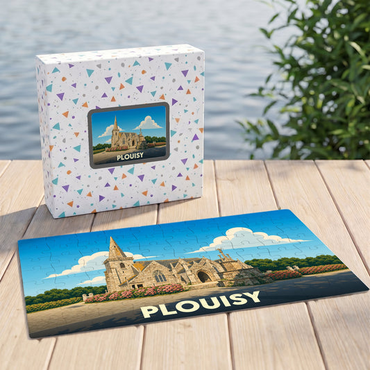 Puzzle souvenir de la ville de Plouisy avec une illustration stylisée d'une église ancienne.