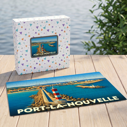 Puzzle souvenir de la ville de Port-la-Nouvelle représentant son phare et son port avec une illustration stylisée.