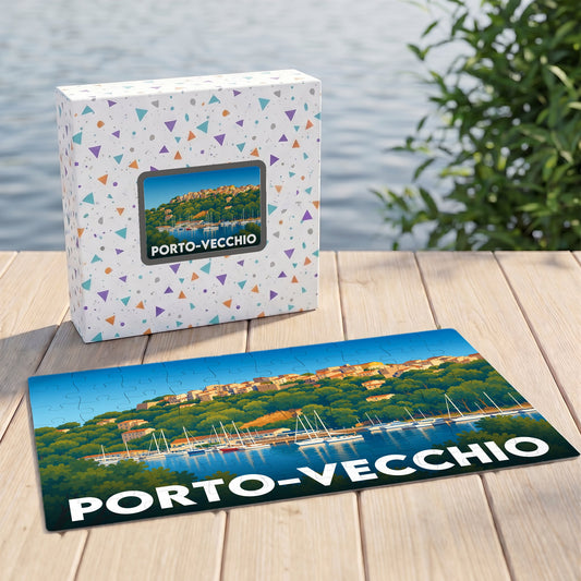 Puzzle souvenir de la ville de Porto-Vecchio avec une illustration stylisée de son port.
