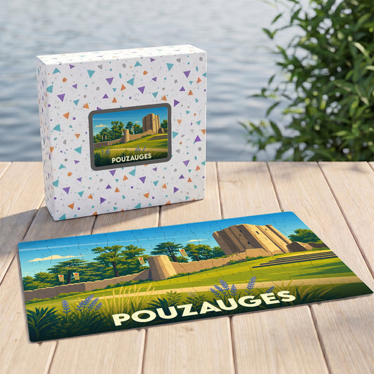 Puzzle souvenir de la ville de Pouzauges avec une illustration stylisée de son château médiéval.