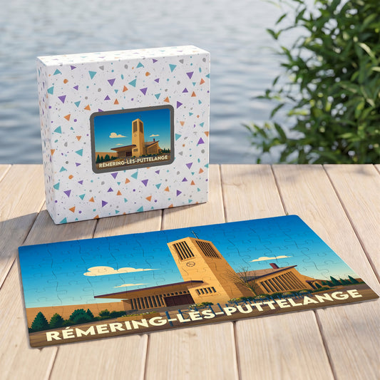 Puzzle souvenir de la ville de Rémering-lès-Puttelange avec une illustration stylisée de son église moderne.