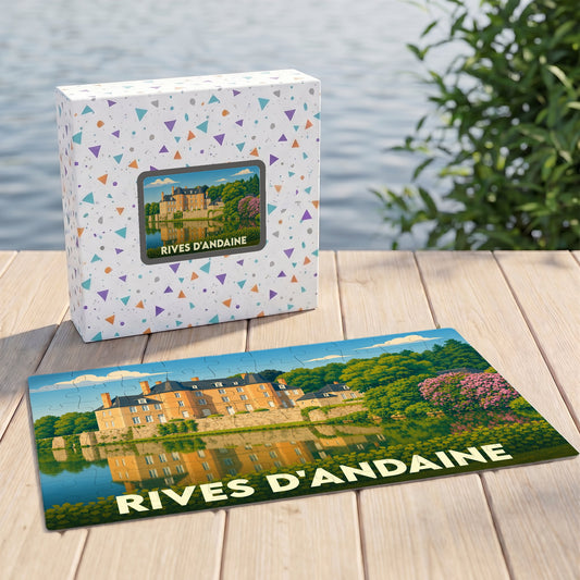 Puzzle souvenir de la commune de Rives d'Andaine illustré d'un paysage de château au bord de l'eau.