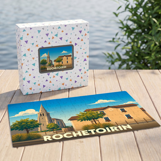 Puzzle souvenir de la ville de Rochetoirin avec une illustration stylisée et sa boîte assortie.
