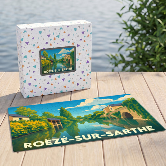 Puzzle souvenir de Roëzé-sur-Sarthe représentant un paysage fluvial illustré dans un style vintage.