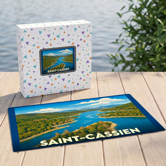 Puzzle souvenir de la ville de Saint-Cassien avec une illustration stylisée d'un lac.