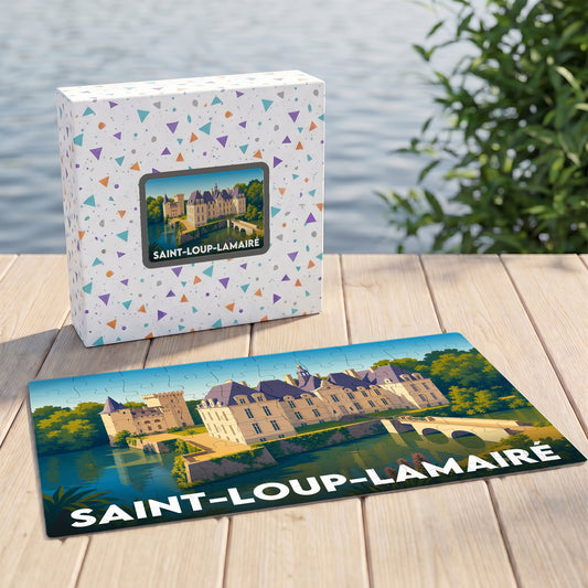 Puzzle souvenir de la ville de Saint-Loup-Lamairé illustrant son château et son pont au bord de l'eau.
