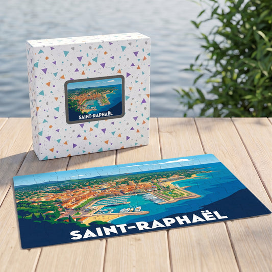 Puzzle souvenir de la ville de Saint-Raphaël avec une illustration stylisée du port et du littoral.