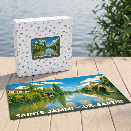 Puzzle souvenir de la ville de Sainte-Jamme-sur-Sarthe avec une illustration stylisée d'un paysage fluvial.