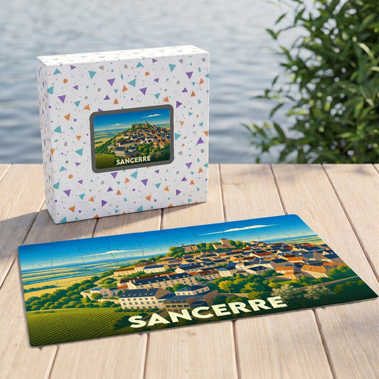 Puzzle souvenir de la ville de Sancerre avec une illustration stylisée de son village perché et de ses vignobles.