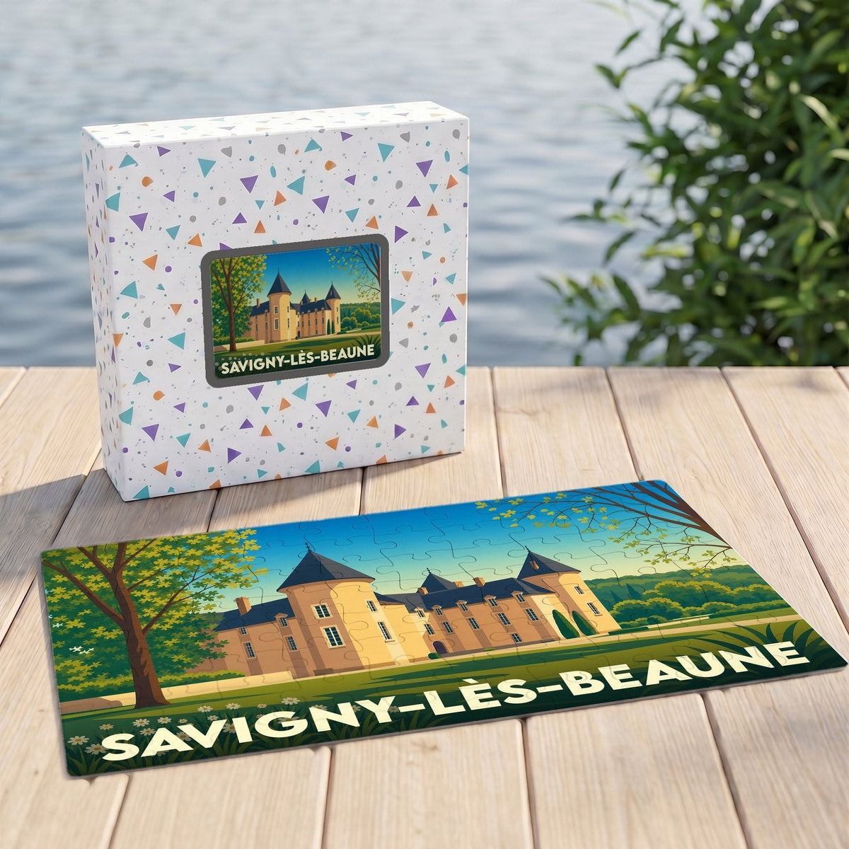 Puzzle souvenir de la ville de Savigny-lès-Beaune illustrant son château dans un style vintage.