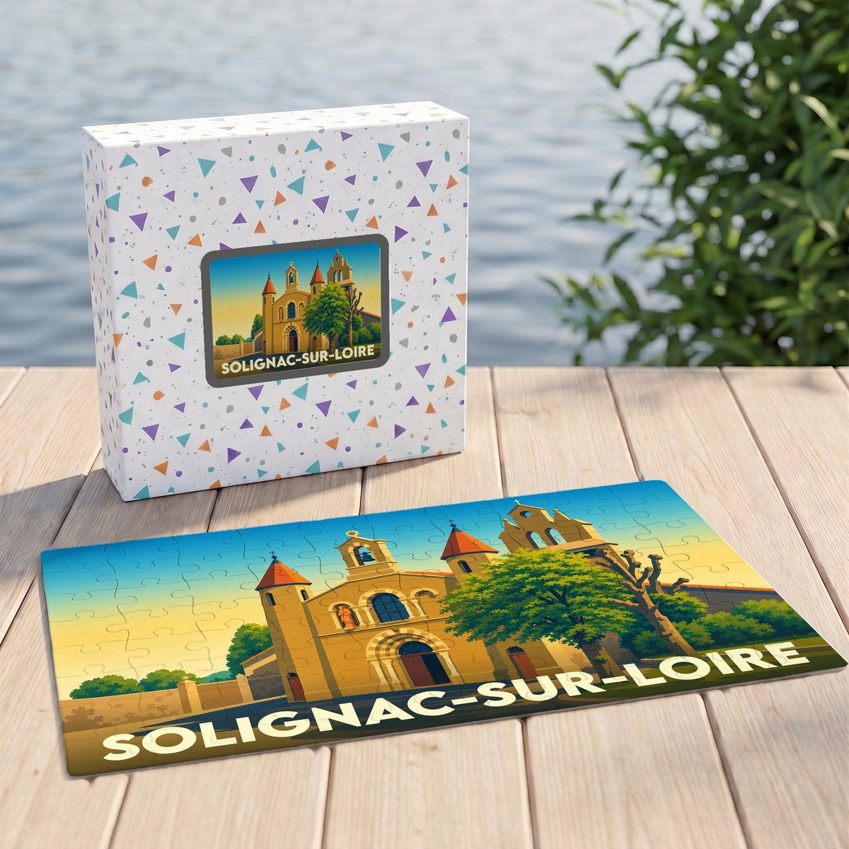 Puzzle souvenir de la ville de Solignac-sur-Loire avec une illustration stylisée et colorée de son église.