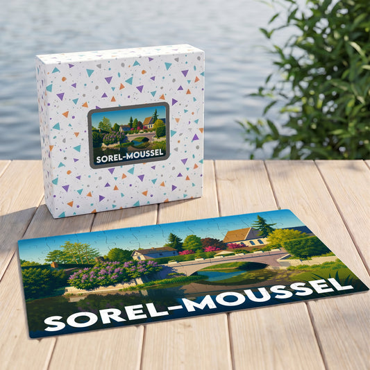 Puzzle souvenir de la ville de Sorel-Moussel avec une illustration stylisée de son paysage et de son pont.