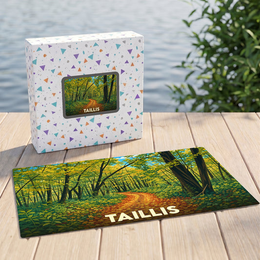 Puzzle souvenir de la ville de Taillis avec une illustration stylisée d'une forêt en automne.