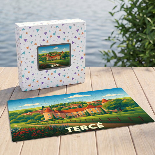 Puzzle souvenir de la ville de Tercé avec une illustration colorée de paysage et de bâtiments.