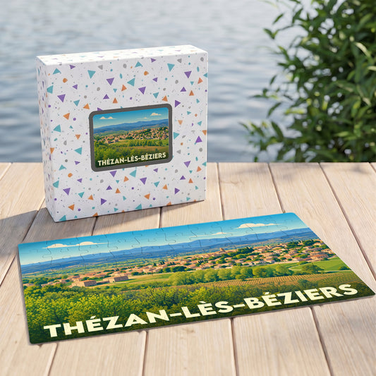 Puzzle souvenir de la ville de Thézan-lès-Béziers avec une illustration stylisée de son paysage.