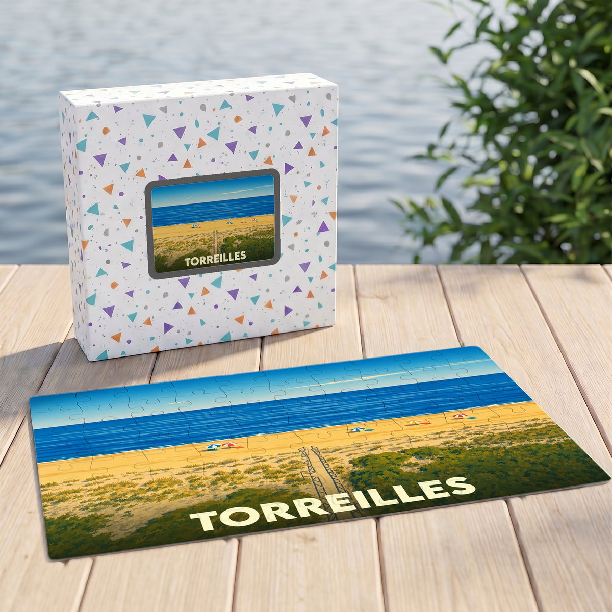 Puzzle souvenir de la ville de Torreilles avec une illustration stylisée de sa plage sauvage.