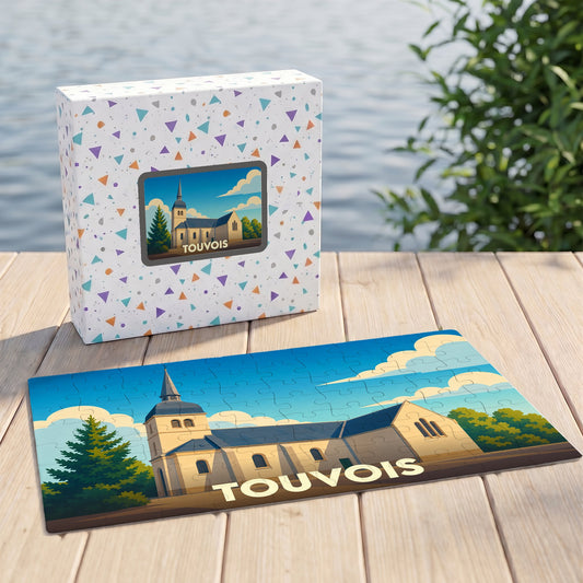 Puzzle souvenir de la ville de Touvois avec une illustration stylisée de son église.