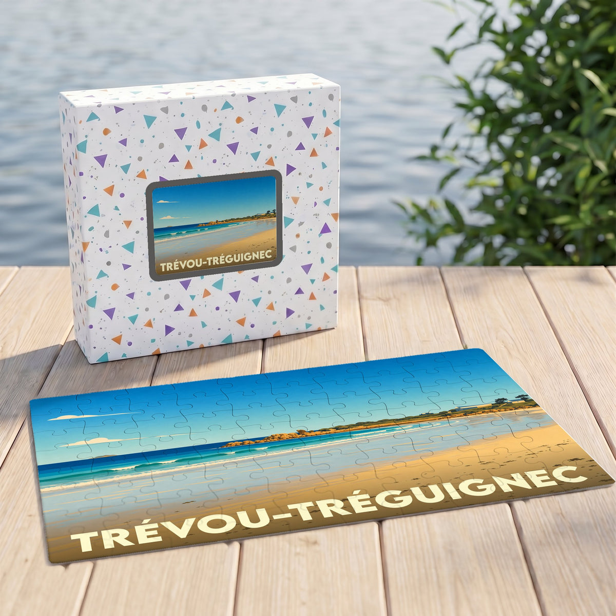 Puzzle souvenir de Trévou-Tréguignec avec une illustration stylisée de la plage et de la mer.