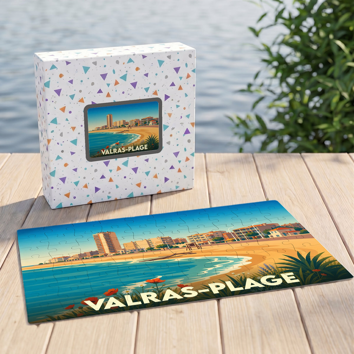 Puzzle souvenir de la ville de Valras-Plage avec une illustration stylisée du front de mer.