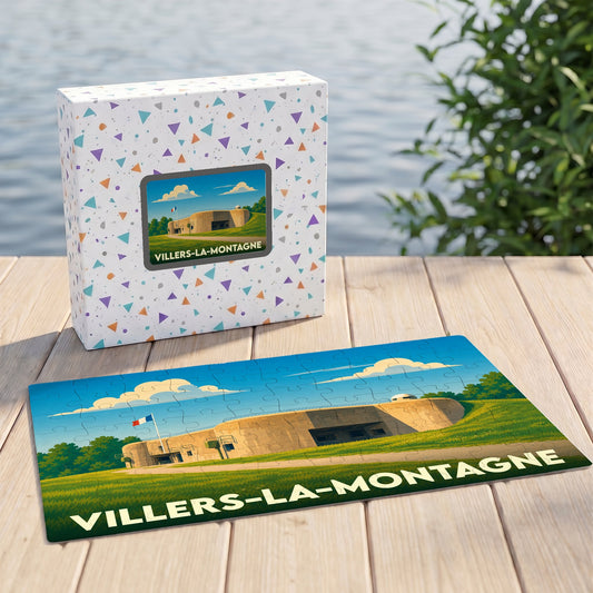 Puzzle souvenir de la ville de Villers-la-Montagne illustrant un ouvrage de la ligne Maginot sous un ciel bleu.