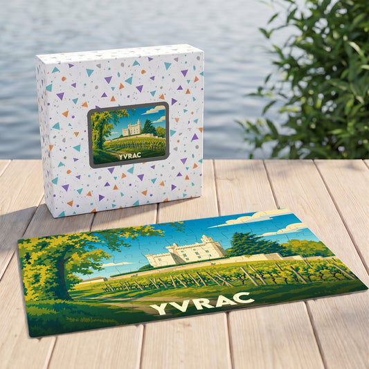 Puzzle souvenir de la ville d'Yvrac illustrant un château et son vignoble dans un style graphique.