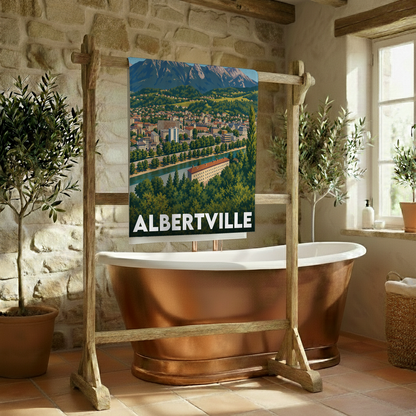 Serviette de bain souvenir de la ville d'Albertville avec une illustration stylisée.