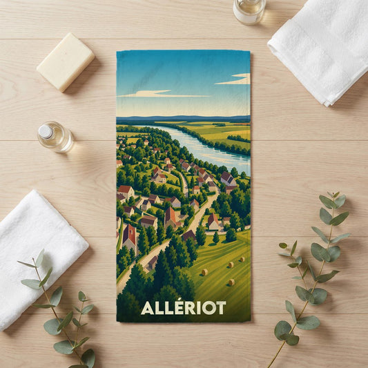 Serviette de bain souvenir de la ville d'Allériot avec une illustration stylisée de son paysage rural.