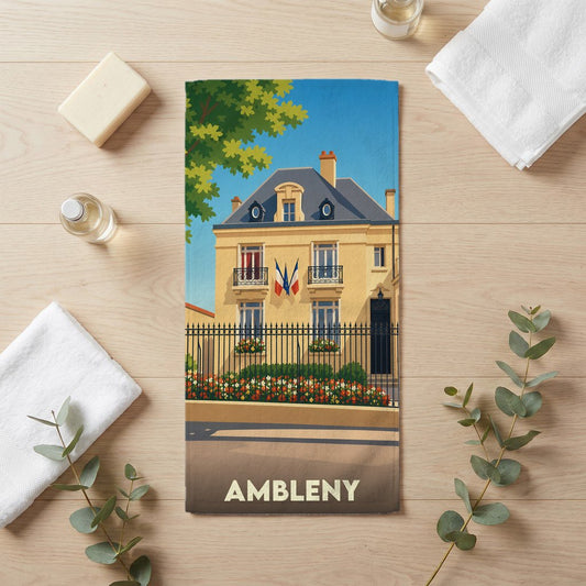 Serviette de bain souvenir de la ville d'Ambleny avec une illustration stylisée de sa mairie.