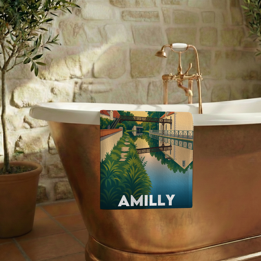 Serviette de bain souvenir de la ville d’Amilly avec une illustration stylisée.