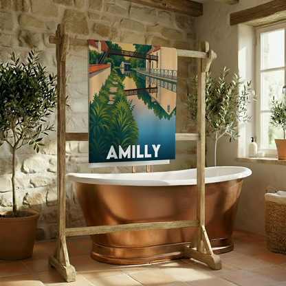 Serviette de bain souvenir de la ville d'Amilly avec une illustration stylisée.