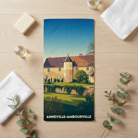 Serviette de bain souvenir d'Anneville-Ambourville avec une illustration stylisée de son patrimoine.