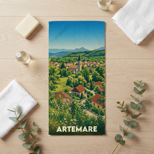 Serviette de bain souvenir de la ville d'Artemare avec une illustration de paysage champêtre.