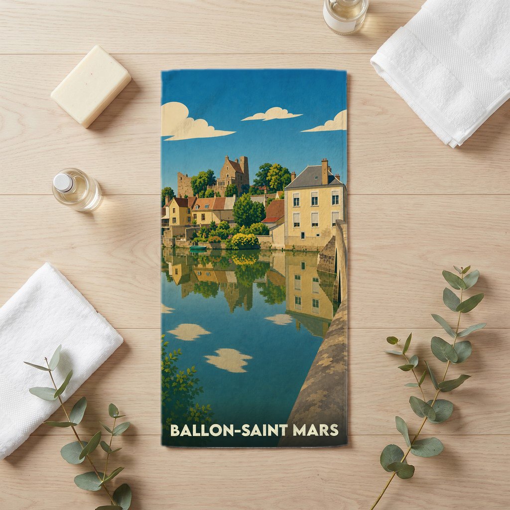 Serviette de bain souvenir de la ville de Ballon-Saint Mars avec une illustration stylisée.