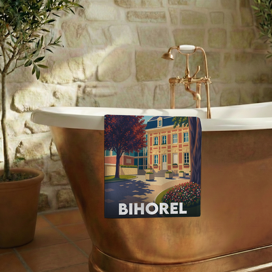 Serviette de bain souvenir de la ville de Bihorel avec une illustration stylisée.