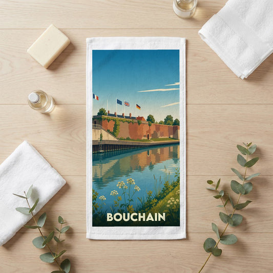 Serviette de bain souvenir de la ville de Bouchain avec une illustration stylisée des remparts.