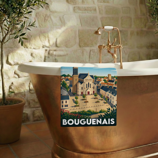 Serviette de bain souvenir de la ville de Bouguenais avec une illustration stylisée.