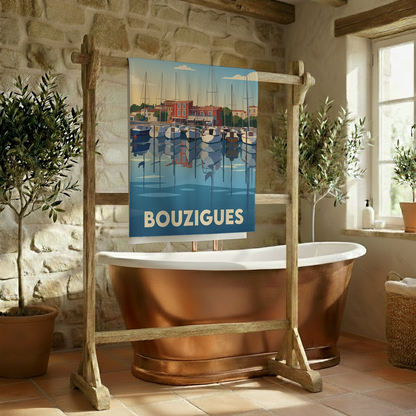 Serviette de bain souvenir de la ville de Bouzigues avec une illustration stylisée de son port.